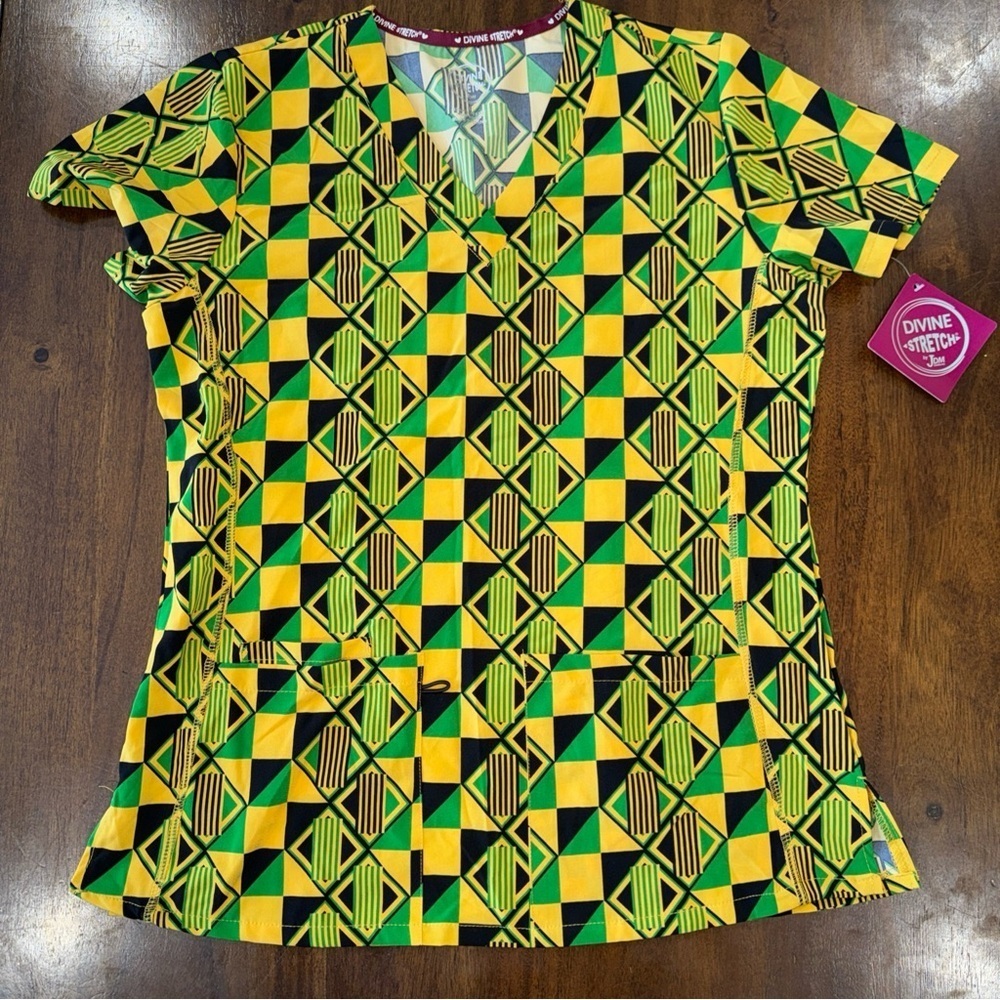 NWT Divine Stretch Yellow Green Black Pattern Scrub Top Size Small Poly Stretch